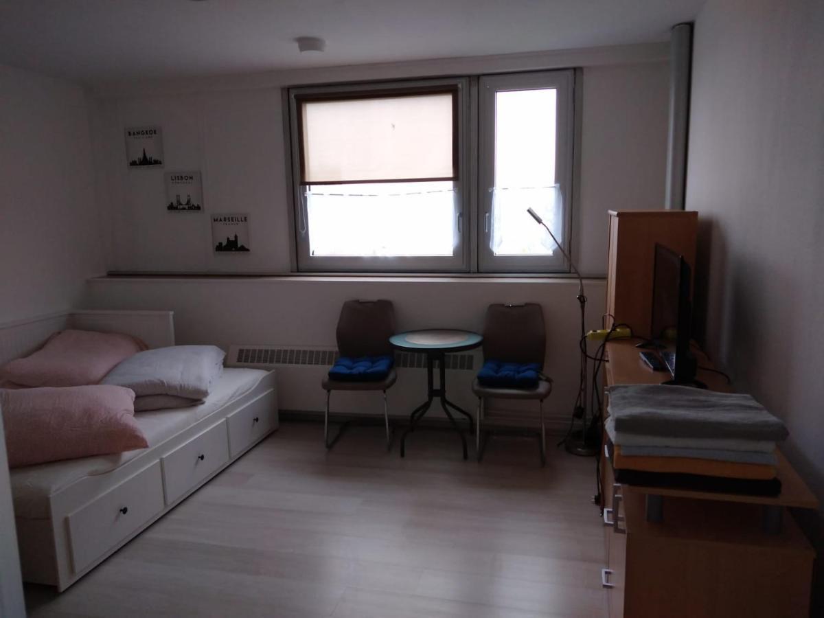 Studio-Apartment, Zentral Gelegen Кёльн Экстерьер фото